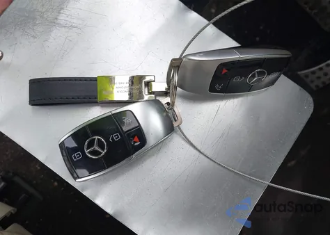 2018 Mercedes-Benz E 400 4Matic z USA, uszkodzony, nr VIN WDD1J6GB8JF007469